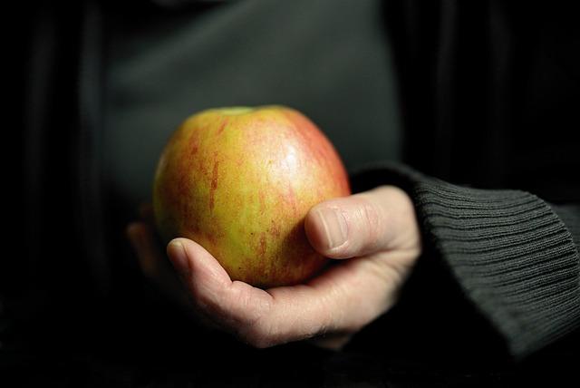 Jak odstranit zbytky lepidla z rukou po oloupání Jackfruitu: jednoduché a účinné rady