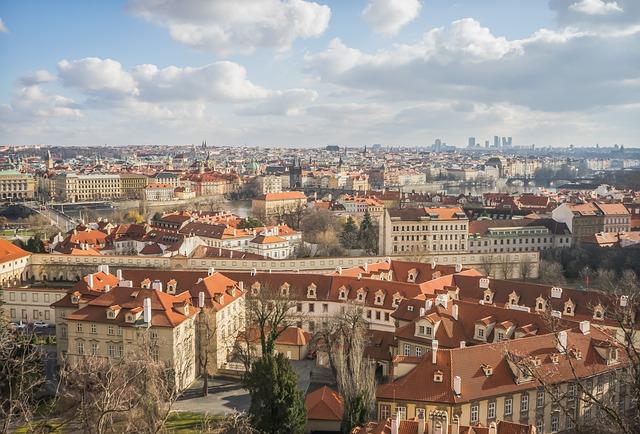 Kam si zajít v Praze na skvělý papájový salát?