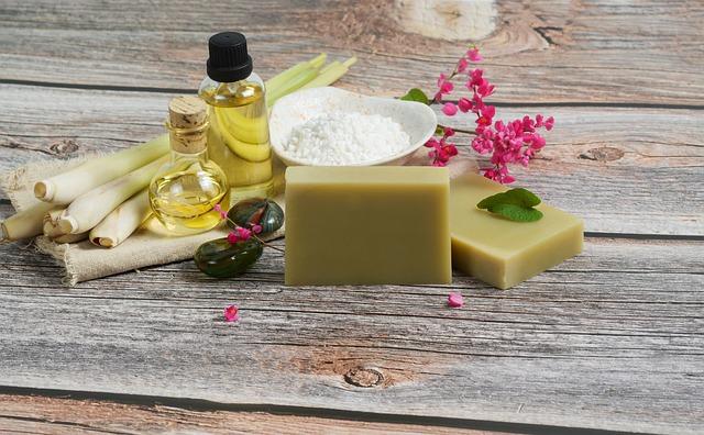 Proč je lemongrassový masážní gel ideální volbou pro každodenní relaxaci